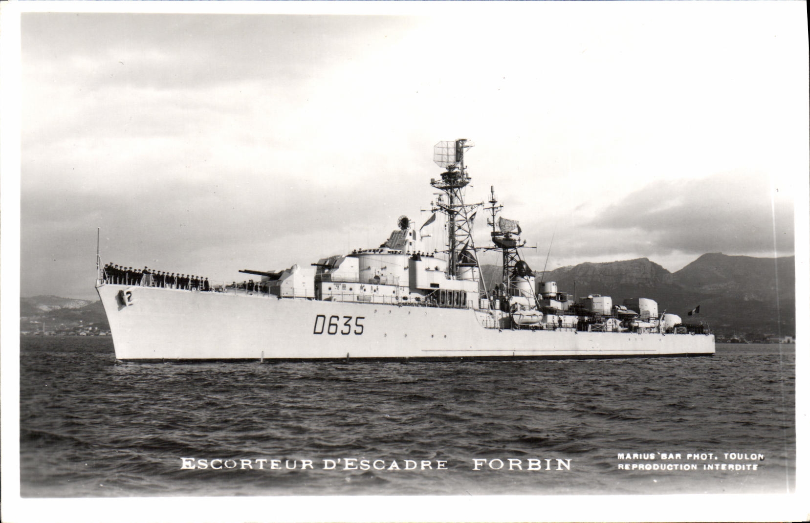 CPA Bateau Escorteur D'Escadre Forbin
