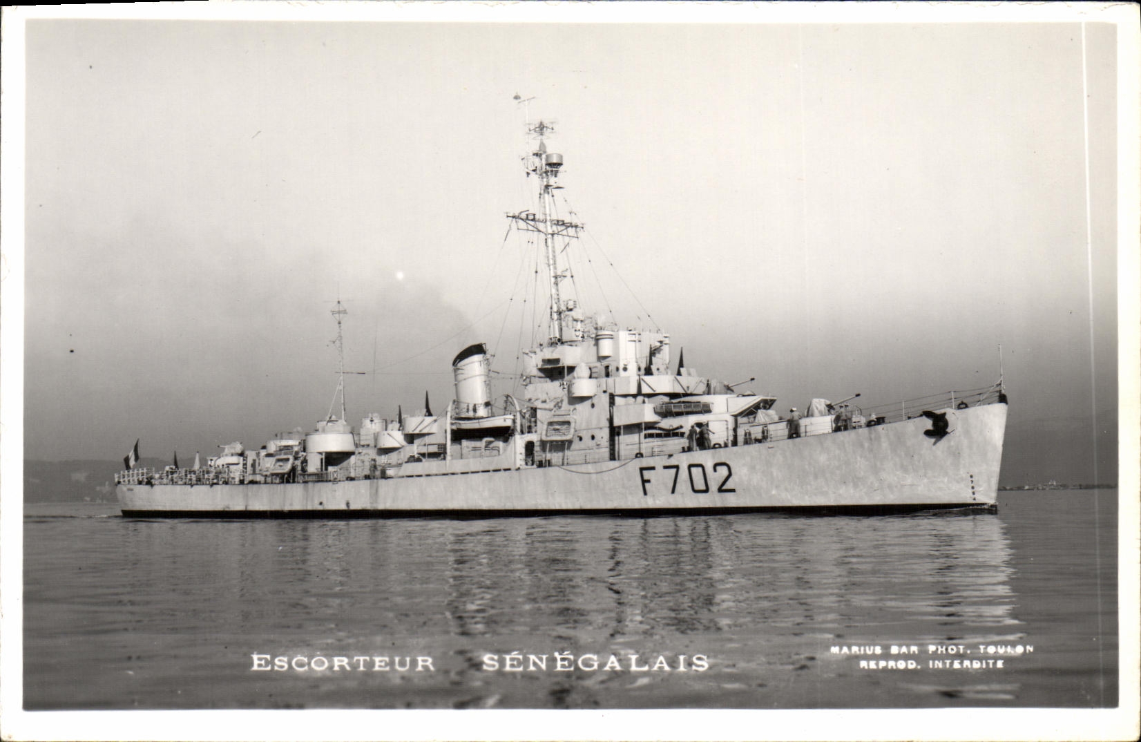 CPA Bateau Escorteur Senegalais
