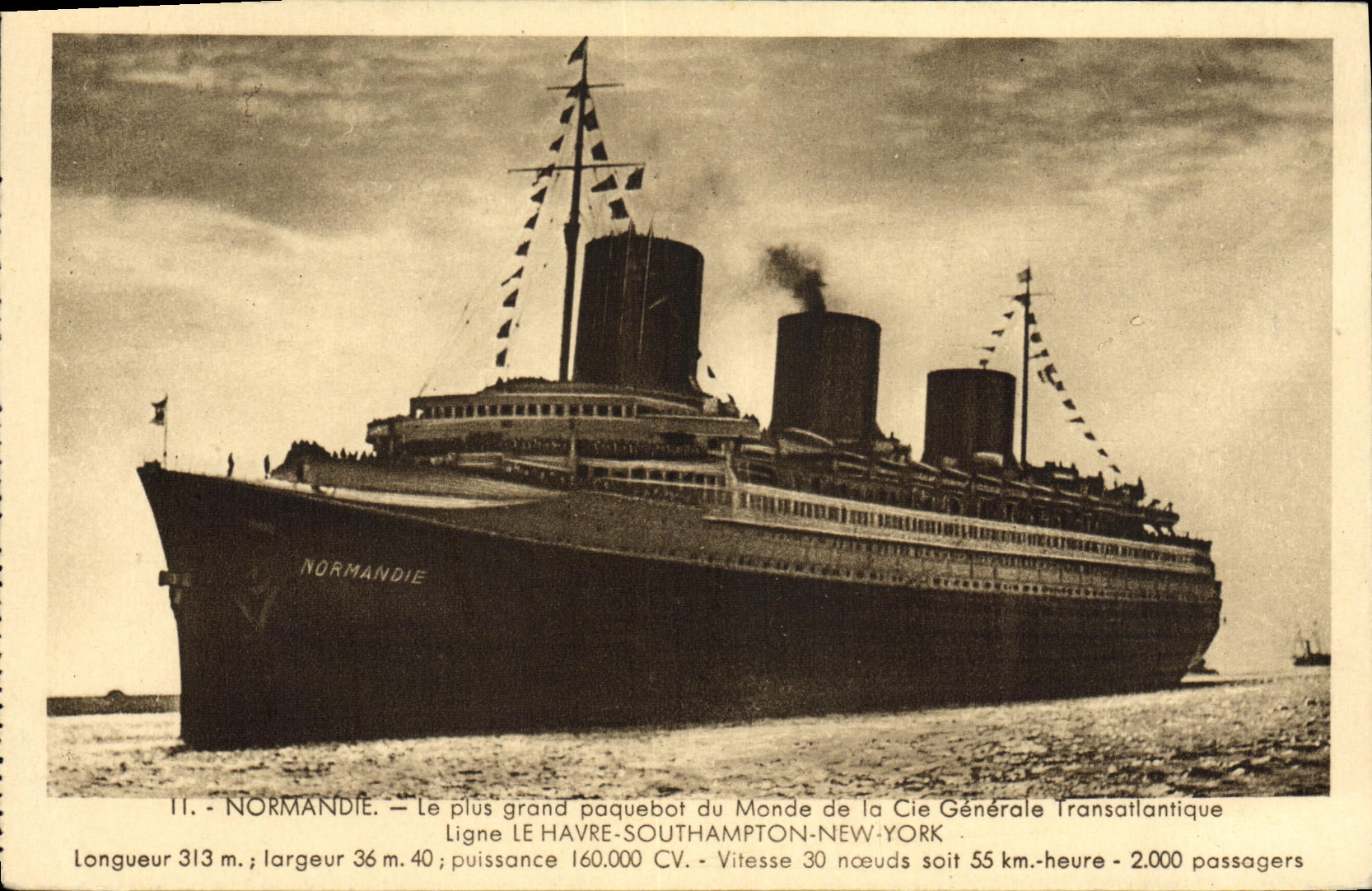 CPA Bateau Paquebot Normandie de la Compagnie Generale Transatlantique