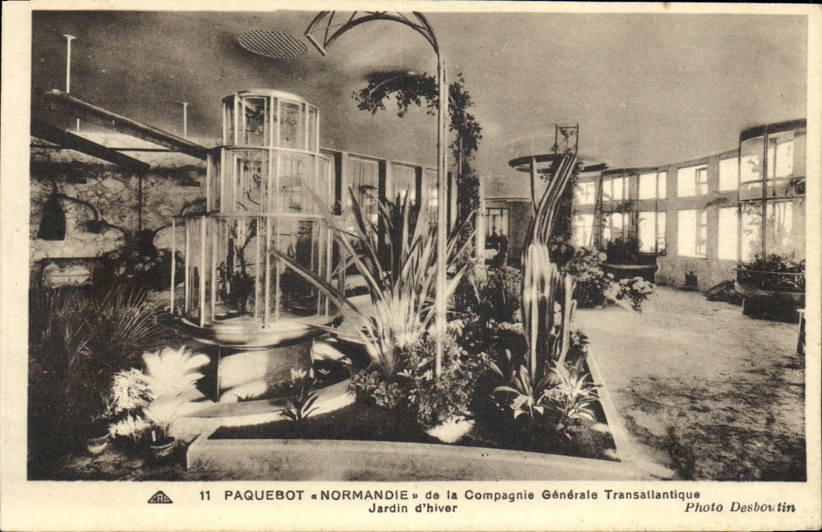CPA Bateau Paquebot Normandie De La Cie Generale Transatlantique Jardin d'hiver