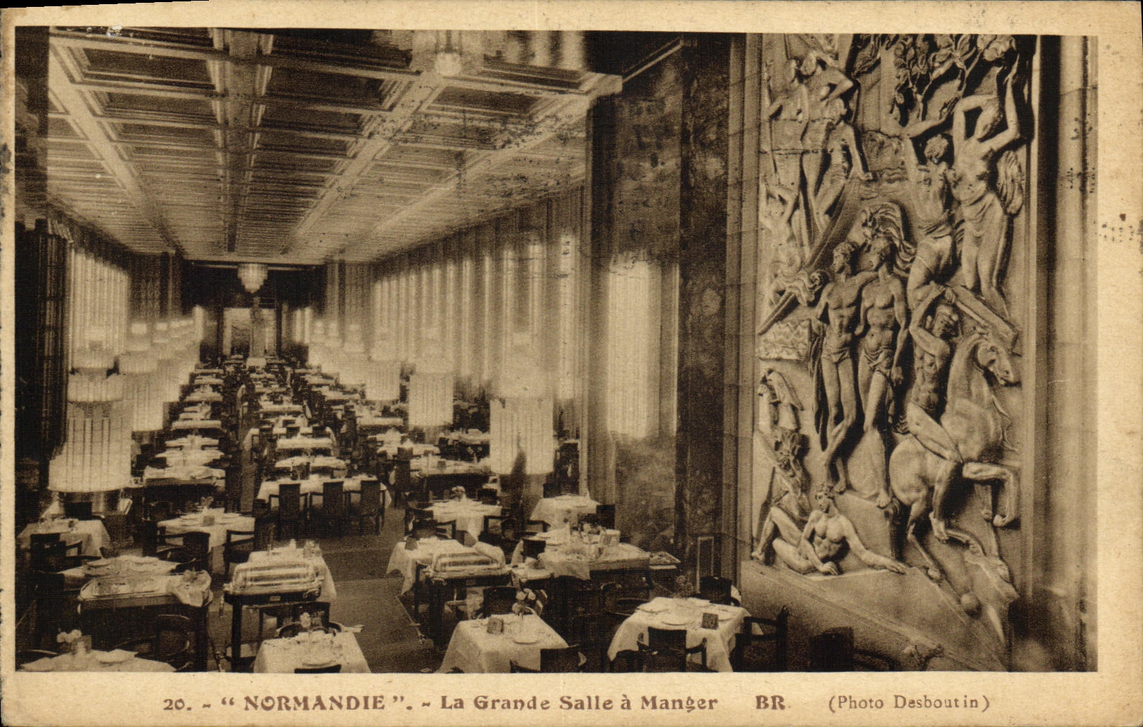 CPA Bateau Paquebot Normandie La Grande Salle A Manger Chevaux