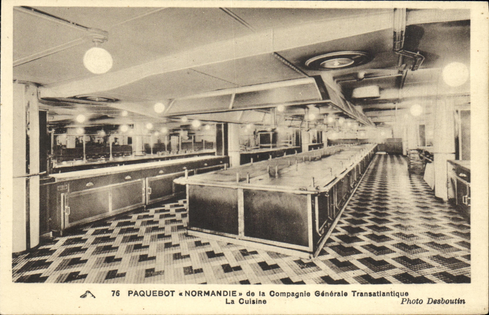 CPA Bateau Paquebot Normandie de la Compagnie Generale La cuisine 