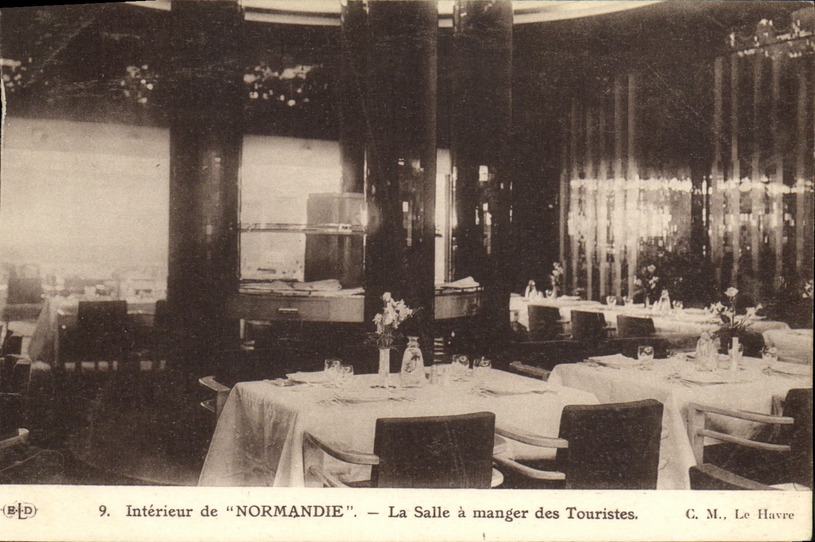 Barco interior de la POSTAL de la VENDIMIA del comedor del vapor de Normandía de los turistas