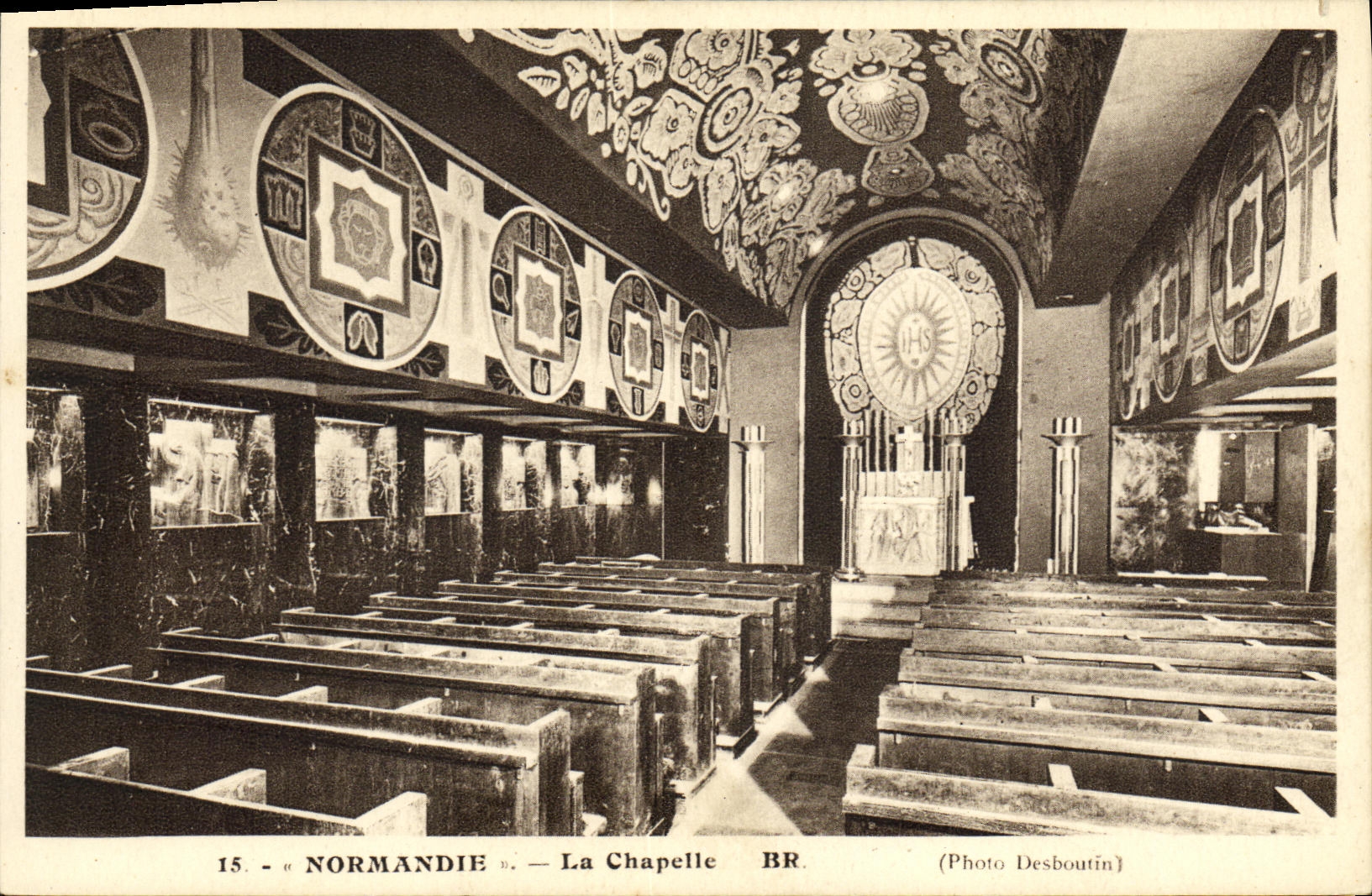 CPA Bateau Interieur du Paquebot Normandie La Chapelle