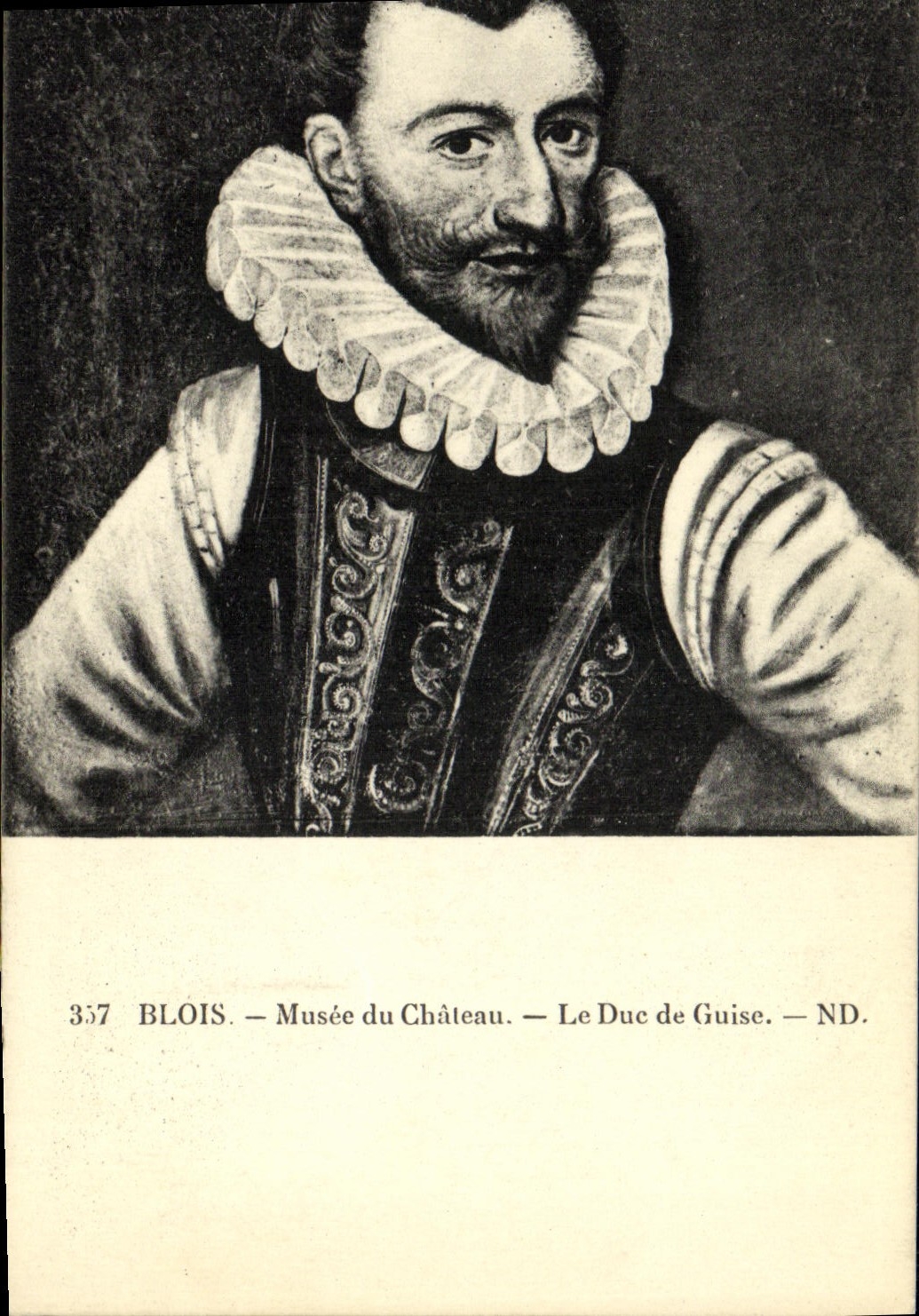 VINTAGE POSTCARD Blois Museum Of the Castle the Duke Of Own way