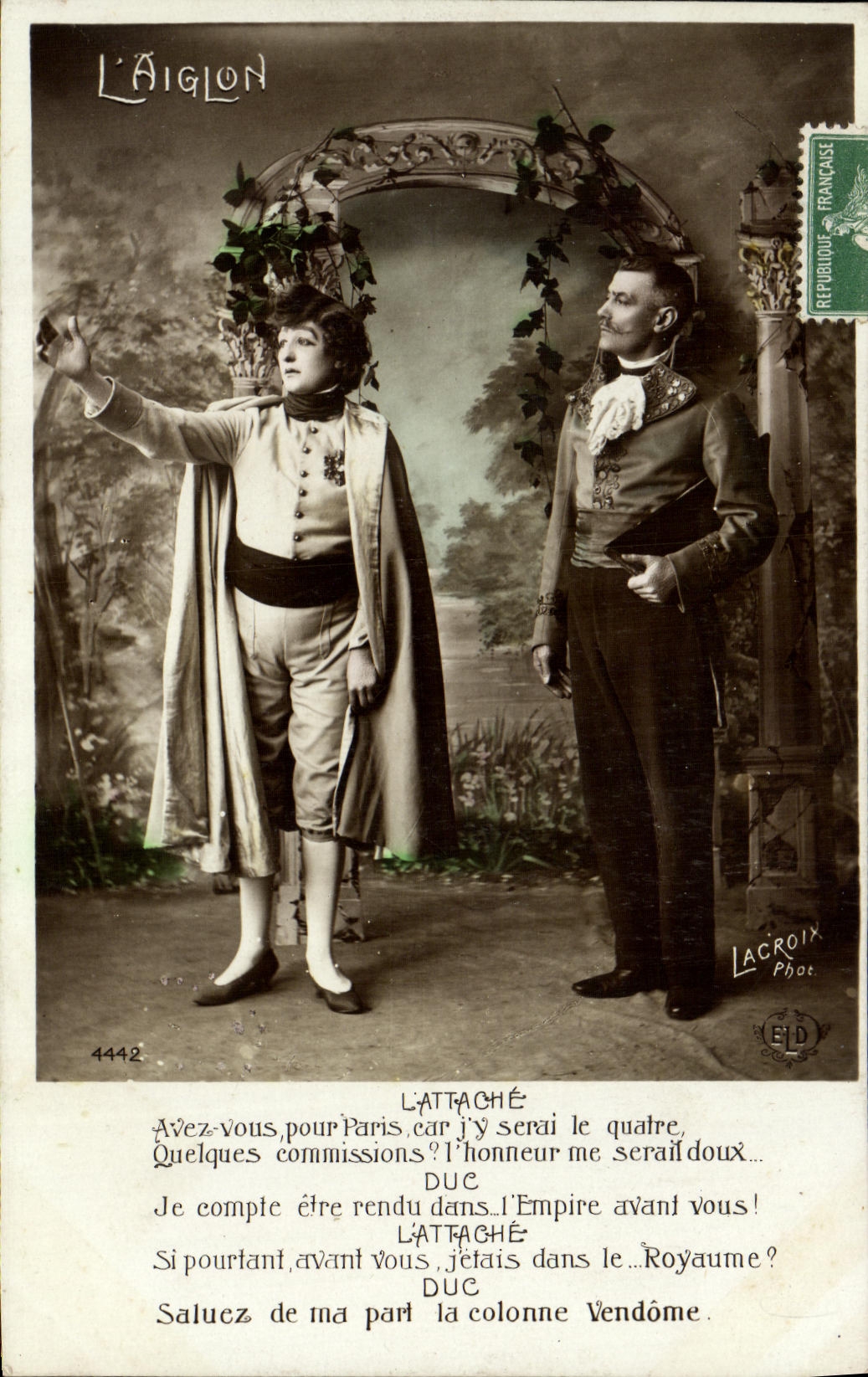 CPA Fantaisie Femme L'aiglon 