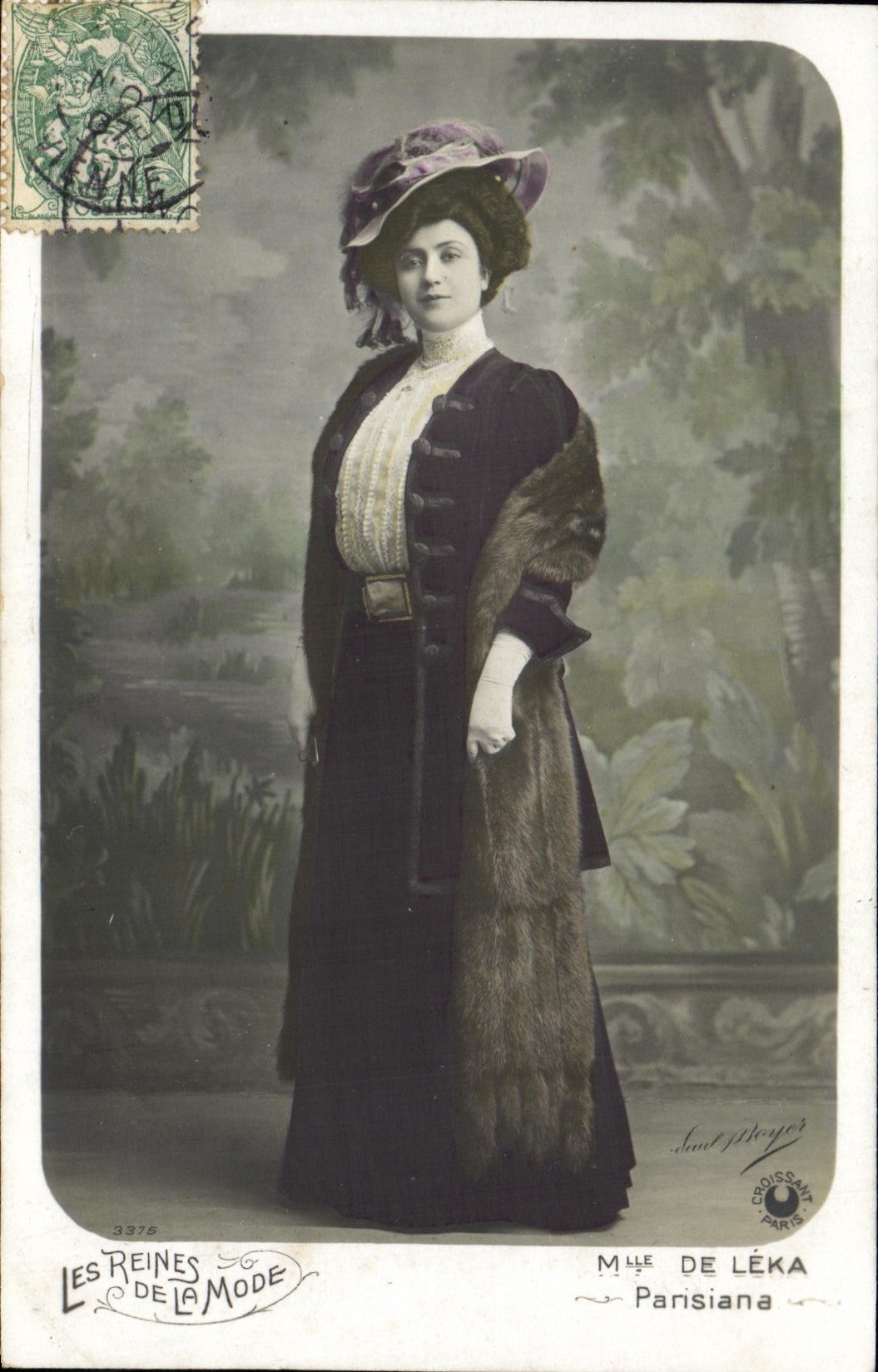 VINTAGE POSTCARD Fantasy Woman queens of the mode Miss de Leka Parisiana