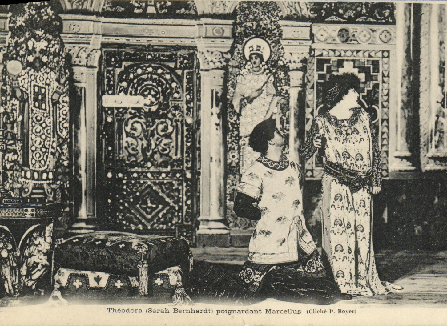 POSTAL Theodore Sarah Bernhardt de la VENDIMIA que apuñala a Marcelo