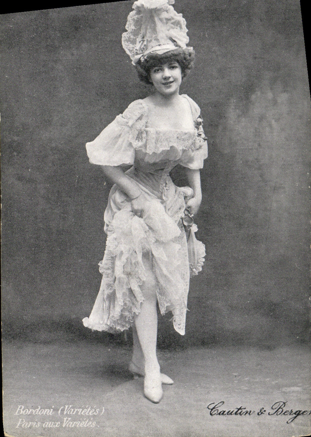 Teatro de Cautin de la POSTAL de la VENDIMIA y pastor de Bordoni