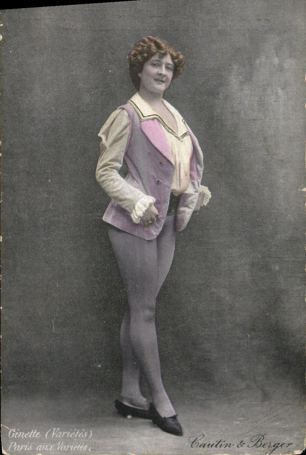 Teatro Ginette Parix de la POSTAL de la VENDIMIA con las variedades y el pastor de Cautin