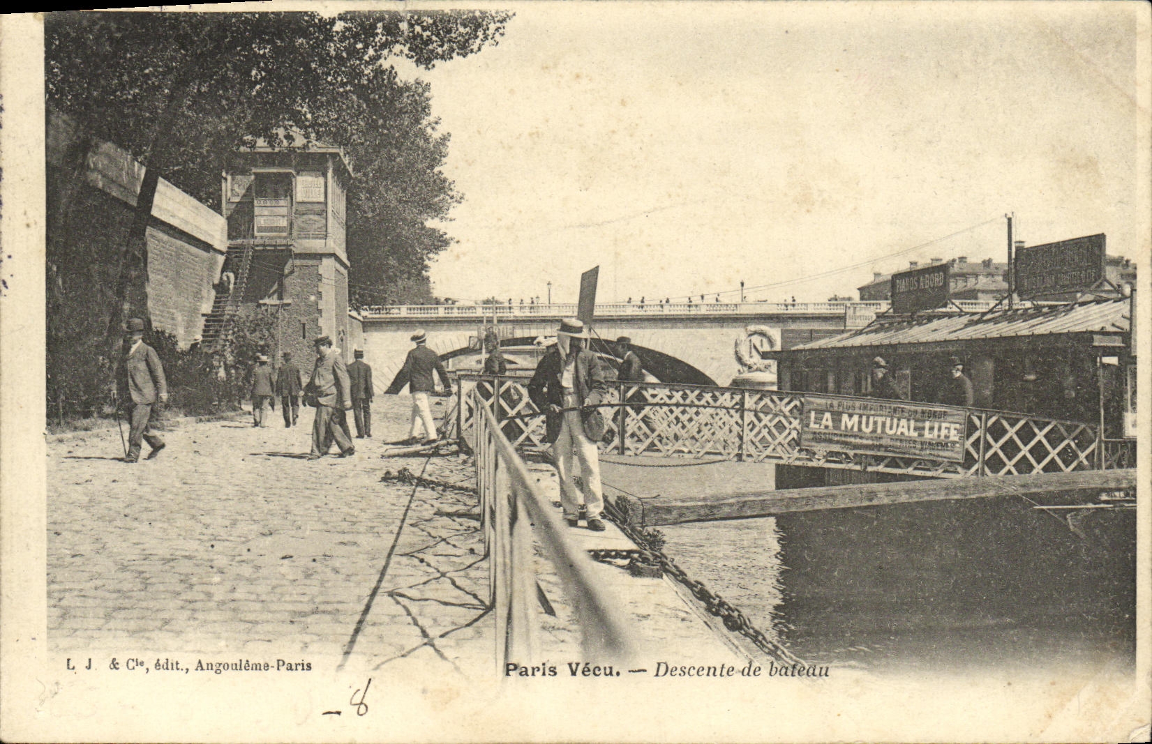 VINTAGE POSTCARD Paris Lived Descent of boat