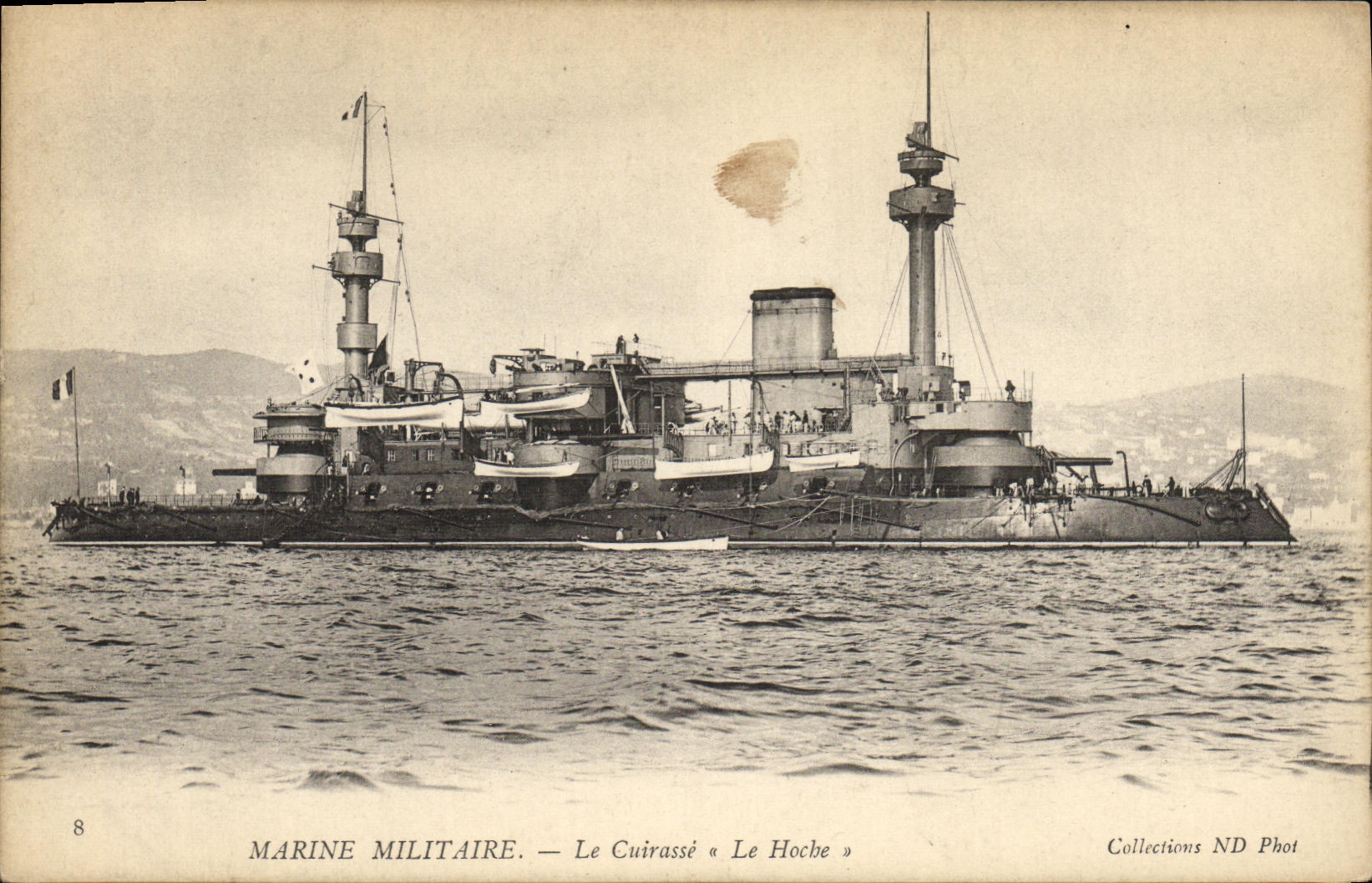 CPA Bateau Guerre Cuirasse Le Hoche 