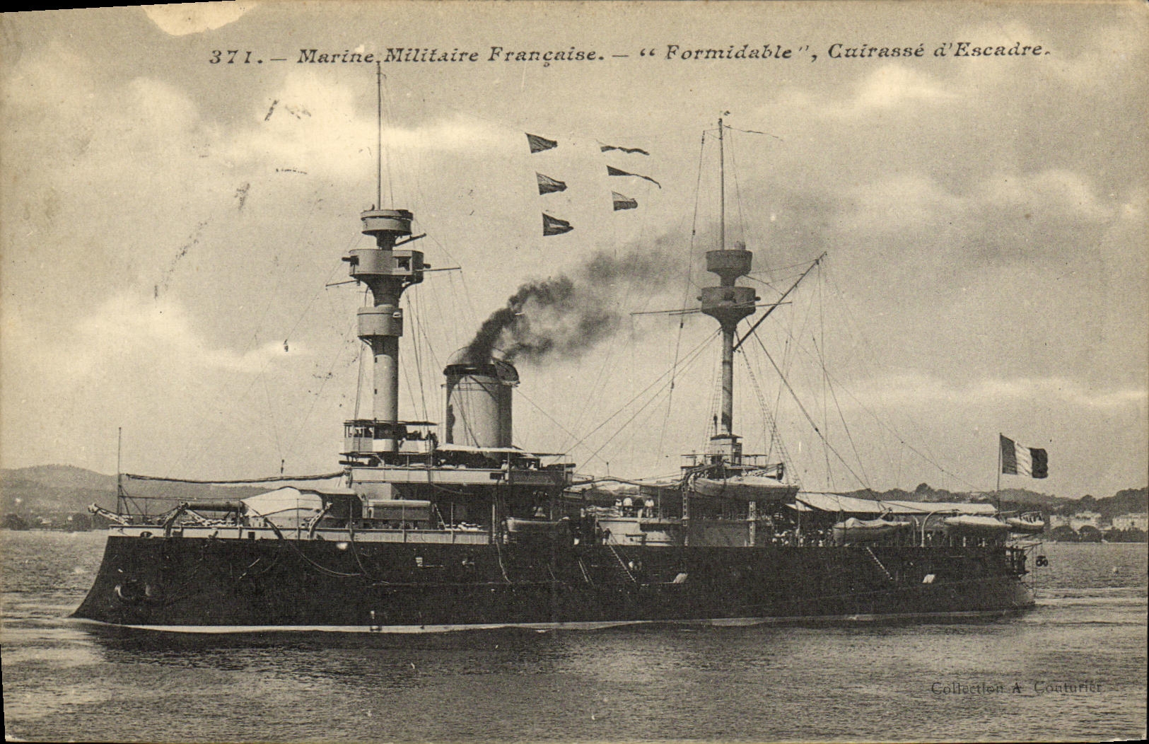 VINTAGE POSTCARD Formidable Bateau Armours squadron
