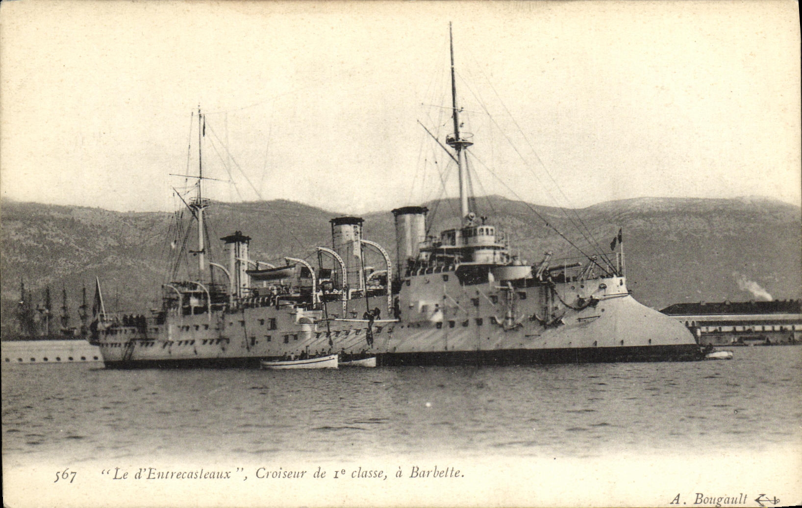 CPA Bateau Le d'Entrecasteaux Croiseur de 1ere classe