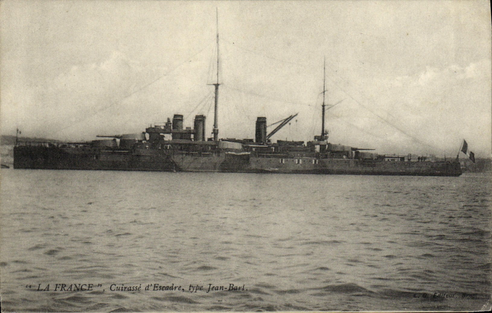 VINTAGE POSTCARD Bateau France Armours squadron