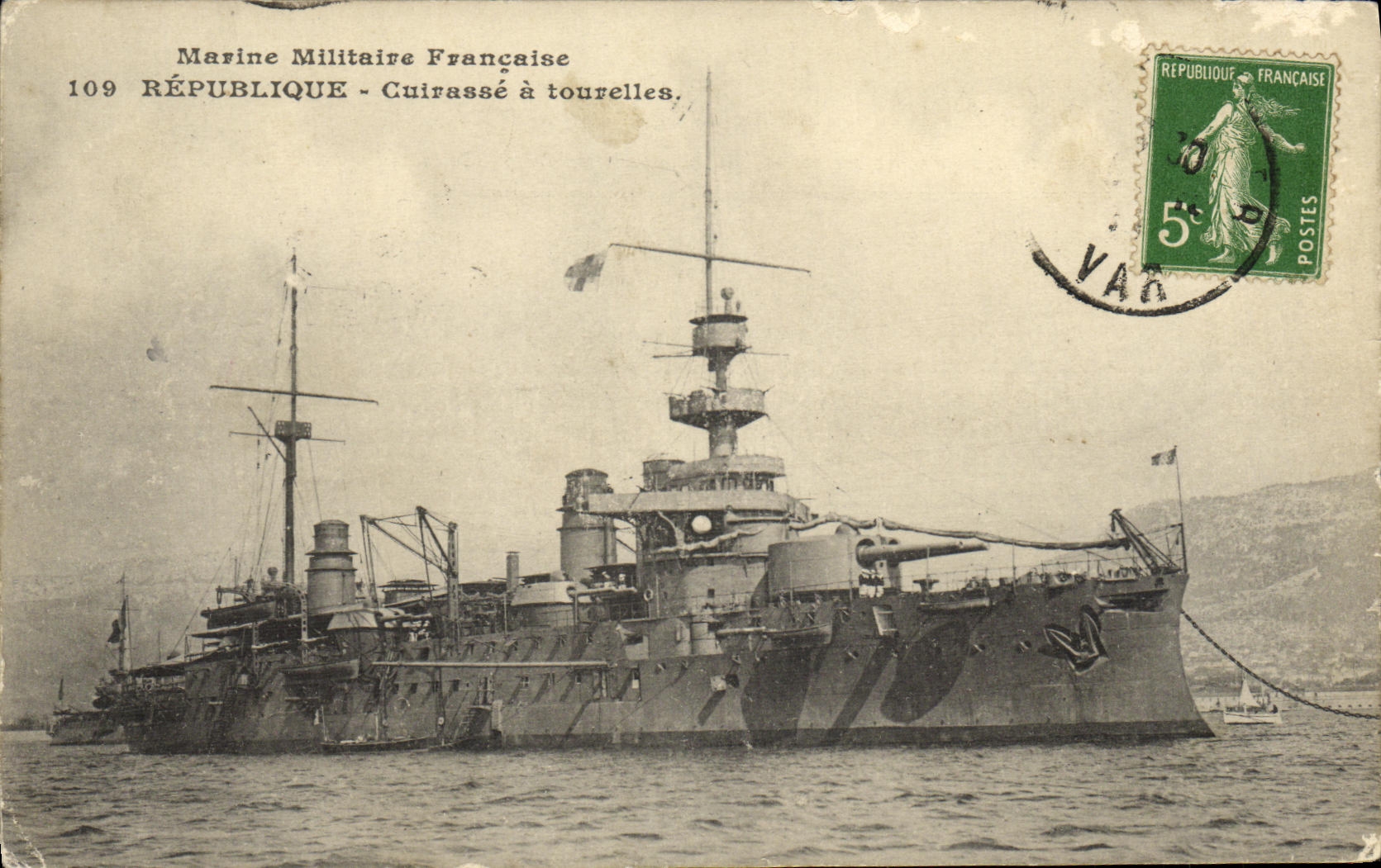 VINTAGE POSTCARD Bateau Republic Armours has turrets