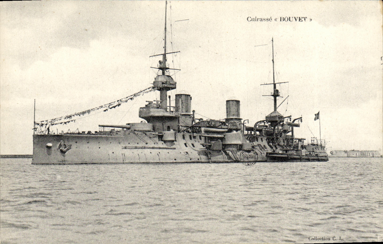 CPA Bateau Cuirasse Bouvet