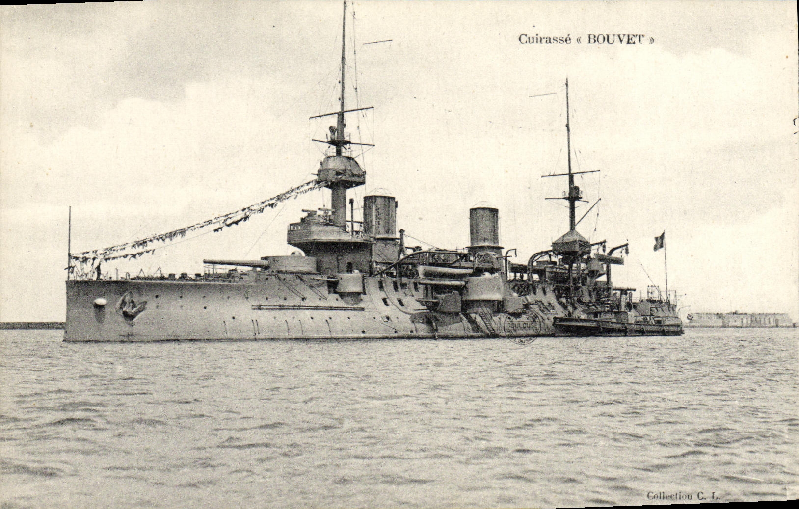 CPA Bateau Cuirasse Bouvet