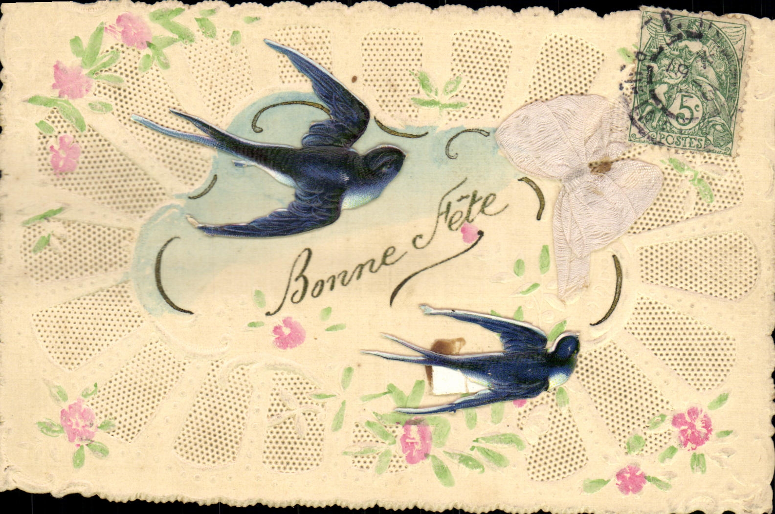 CPA Fantaisie Fleurs Brodee Hirondelle 