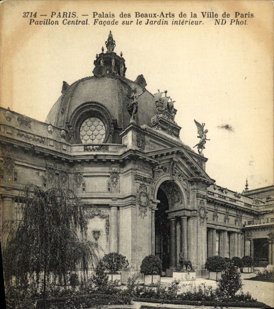 VINTAGE POSTCARD Paris Palate of Beautiful arts of the town of Paris central House