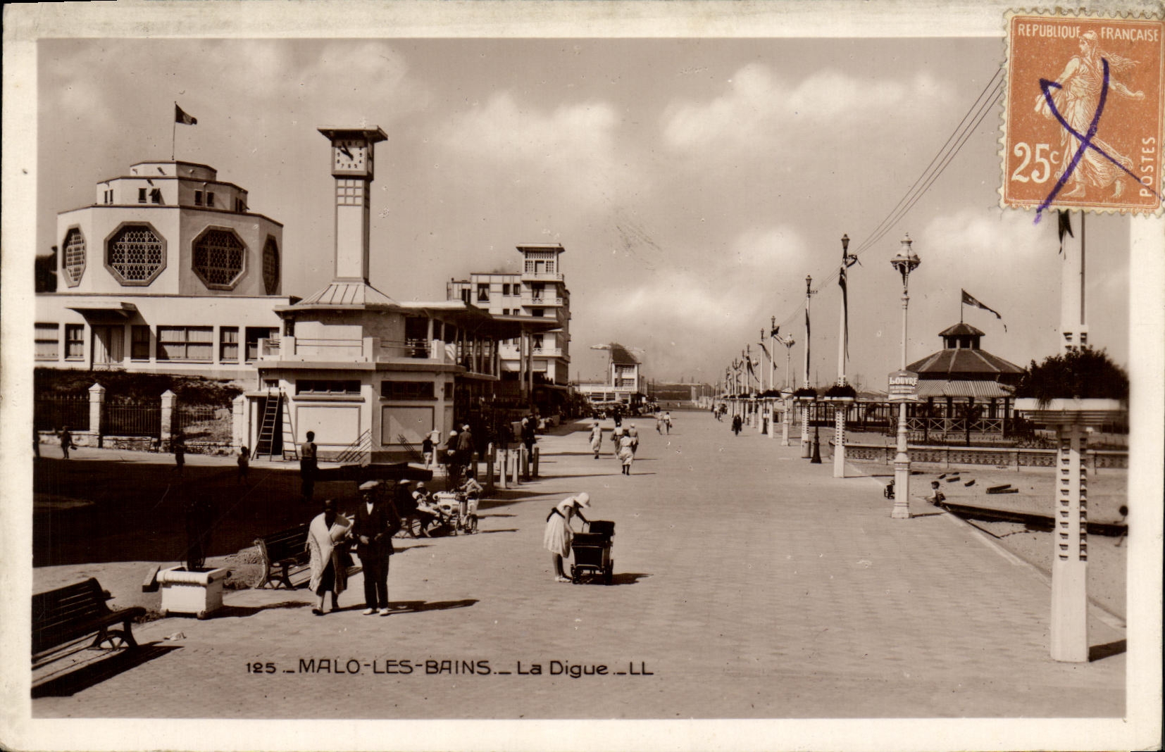 CPA Malo les Bains la digue 