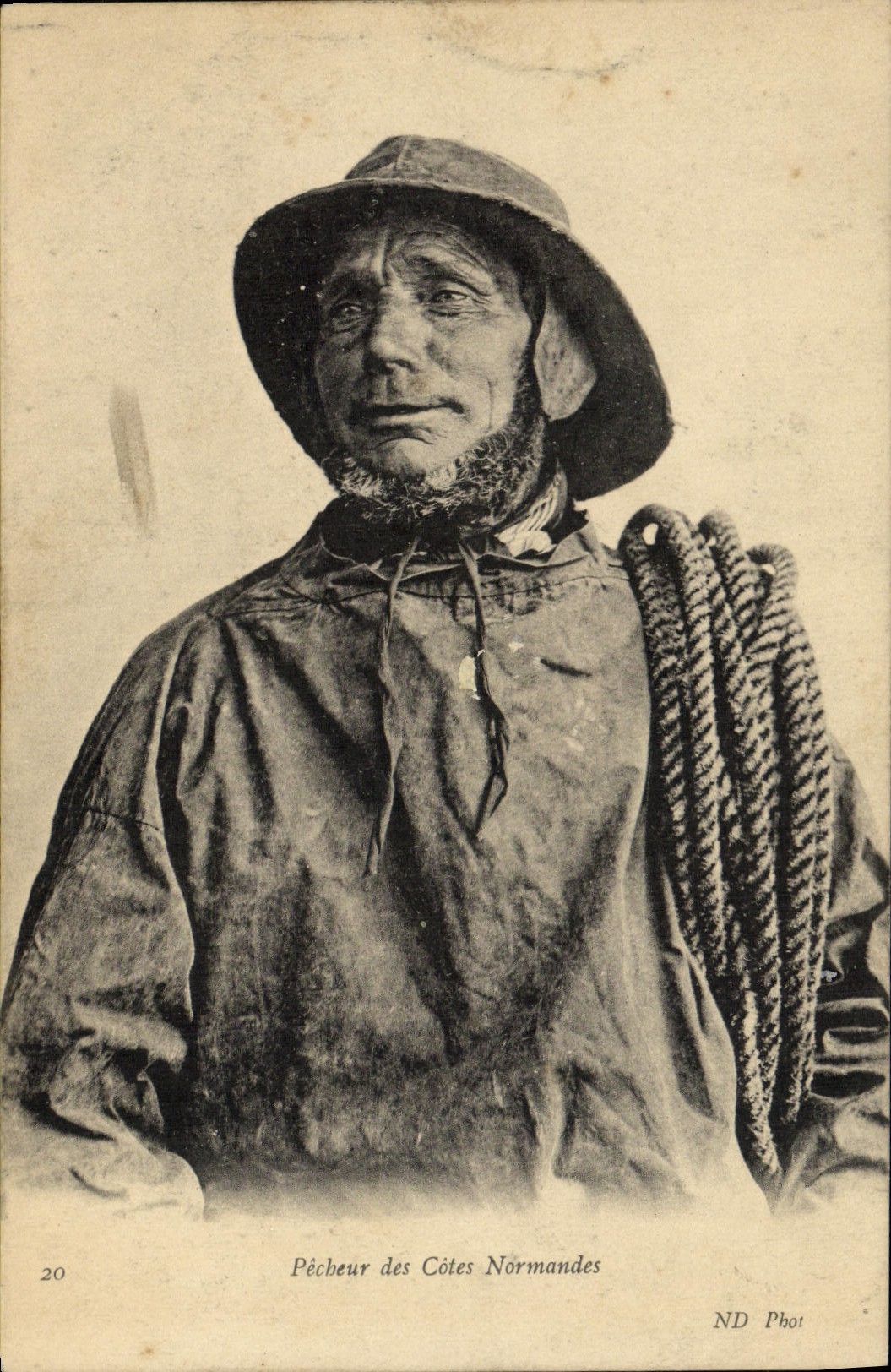 CPA Pecheur des cotes normandes Peche 