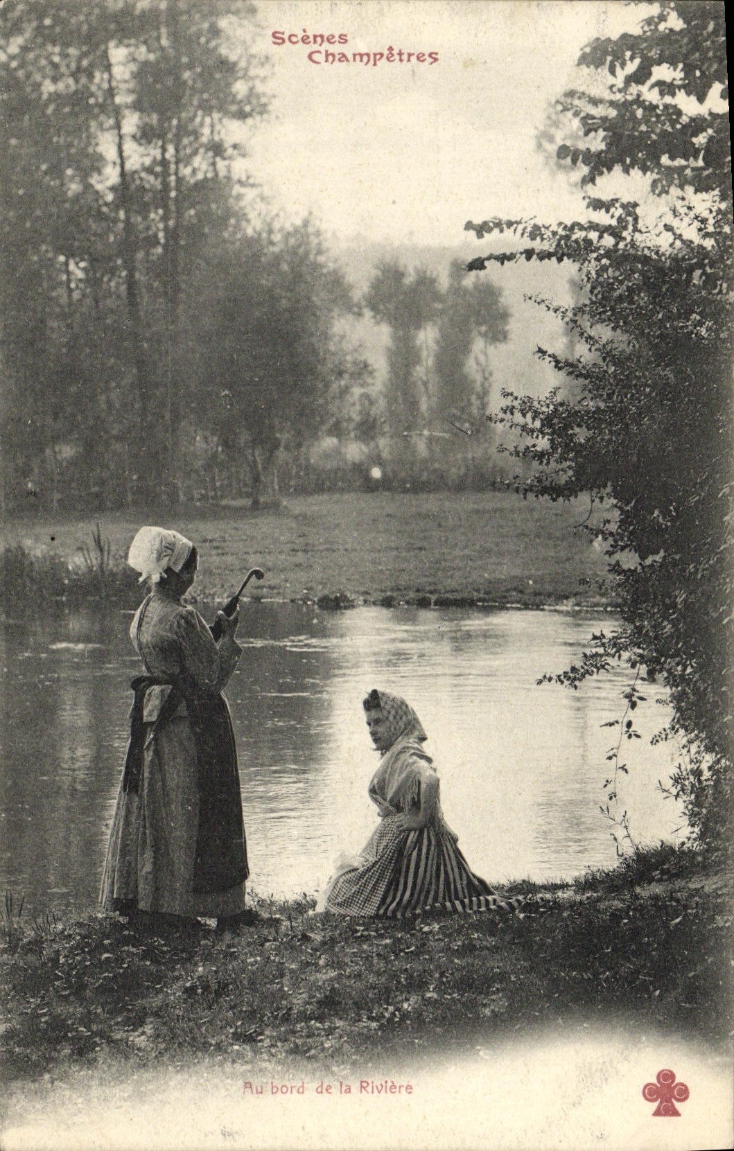 CPA Folklore Scenes Champetres Au bord de la riviere Femmes 