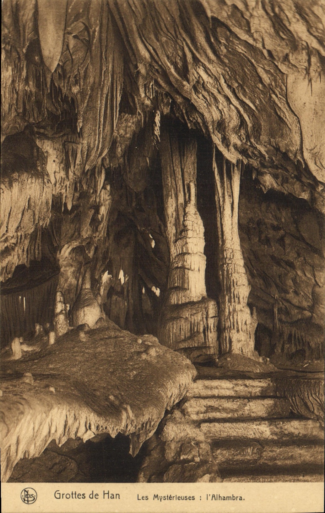 VINTAGE POSTCARD Caves of Han mysterious Alhambra