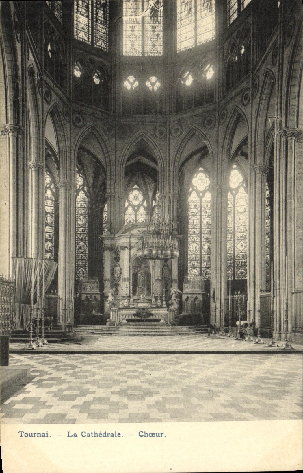 CPA Tournai La cathedrale le choeur 