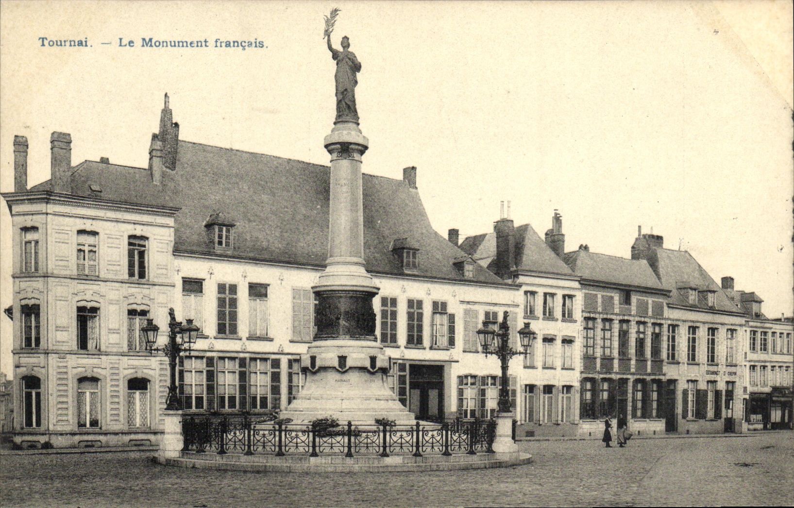 CPA Tournai Le Monument Francais