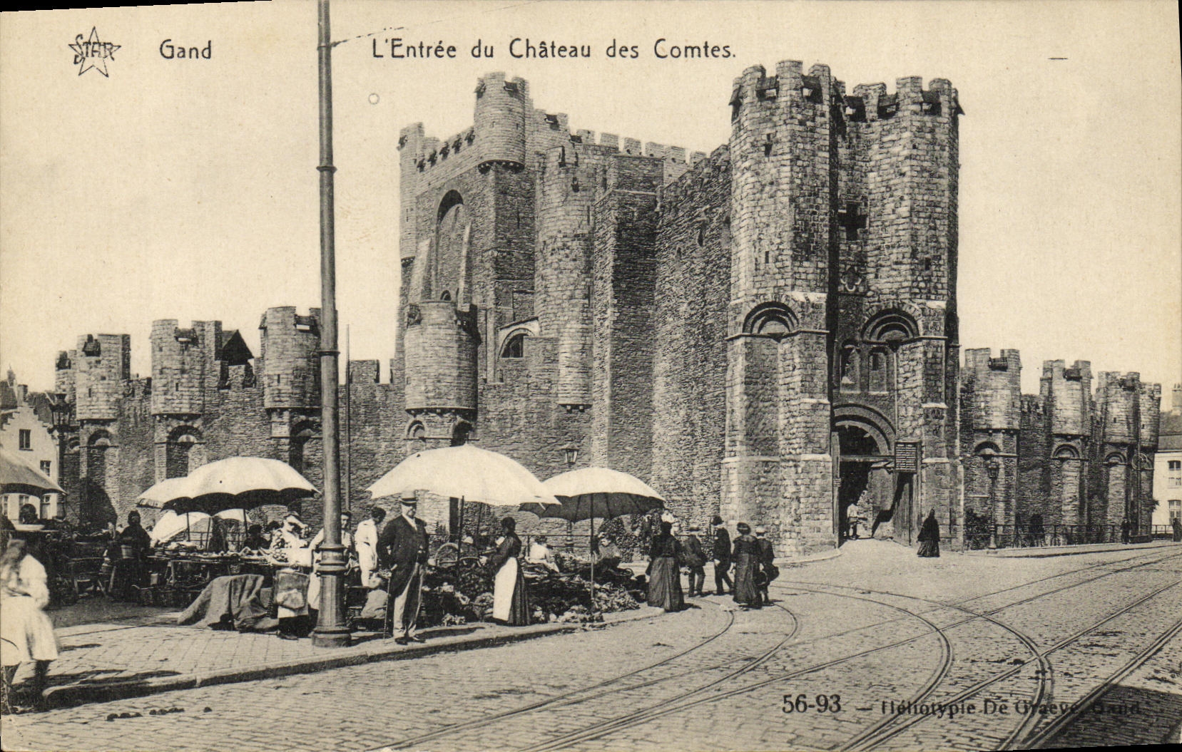 VINTAGE POSTCARD Ghent the entry of the castle of the Counts