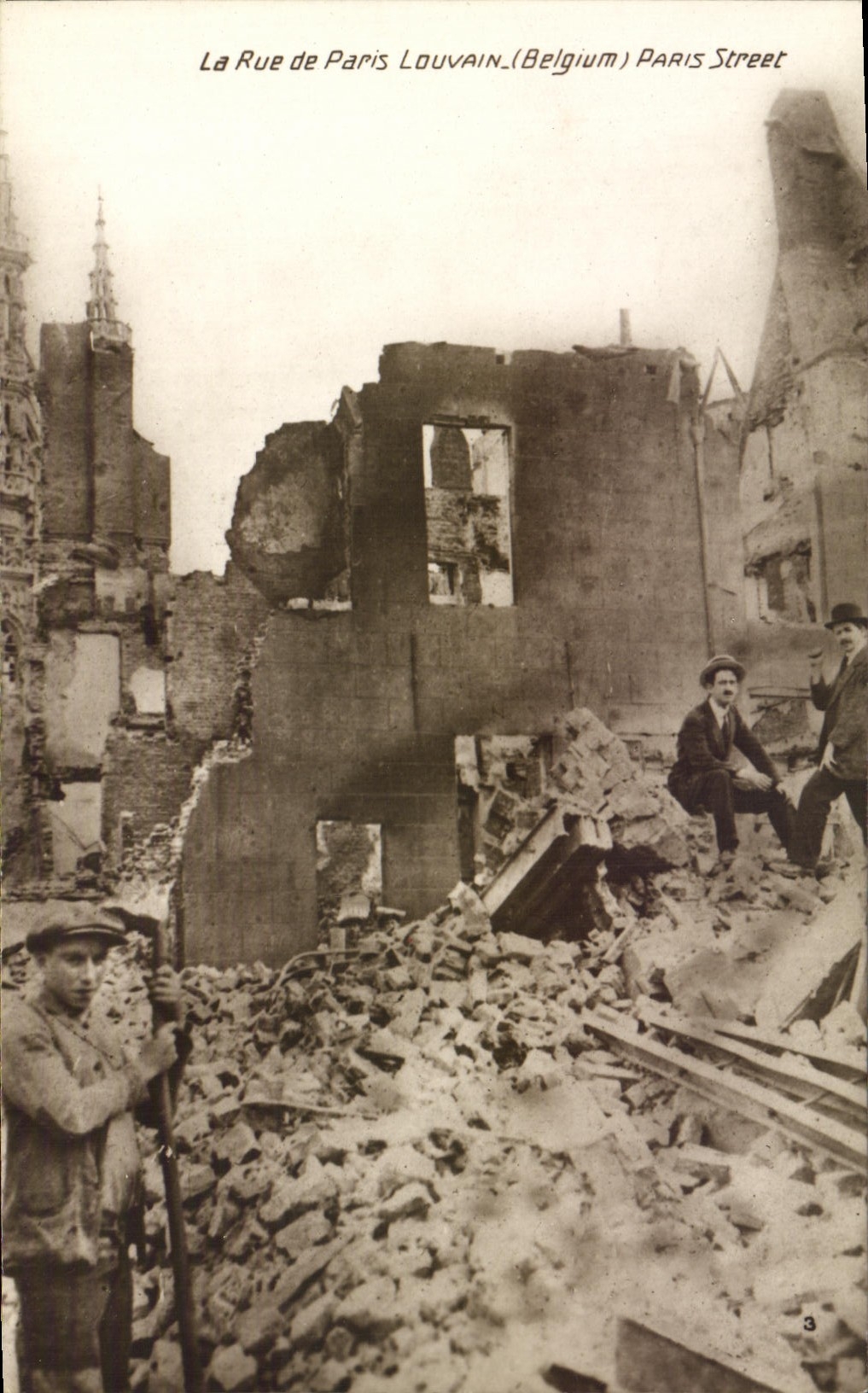 CPA La rue de Paris Louvain Militaira 