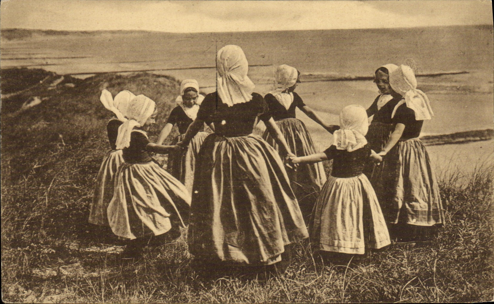 CPA Danses d'enfants Belgique Folklore 