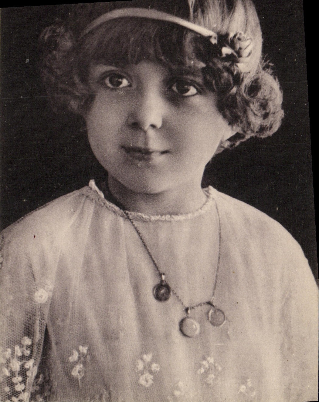 POSTAL Regina Dumien de la VENDIMIA