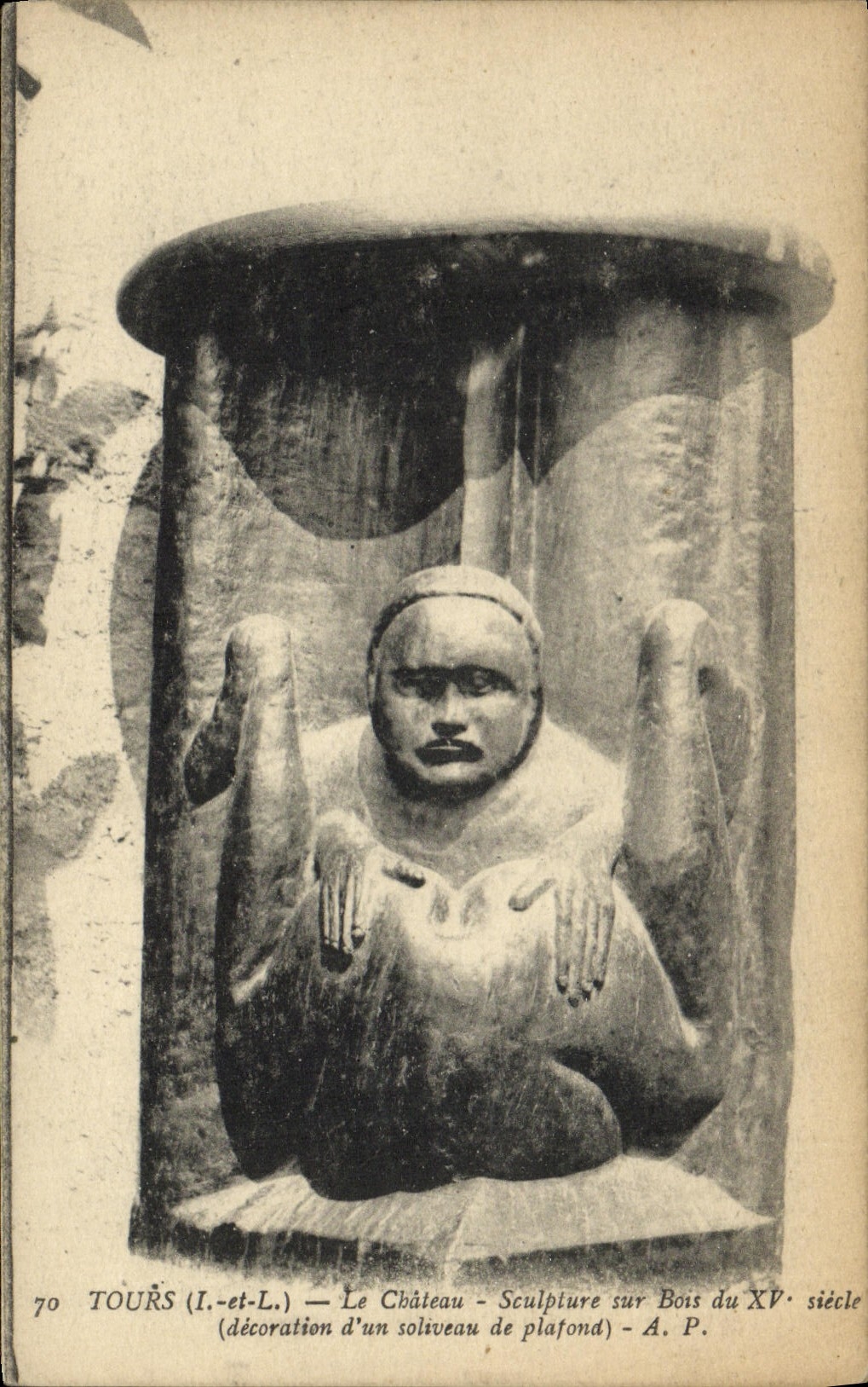 CPA Tours Le chateau 