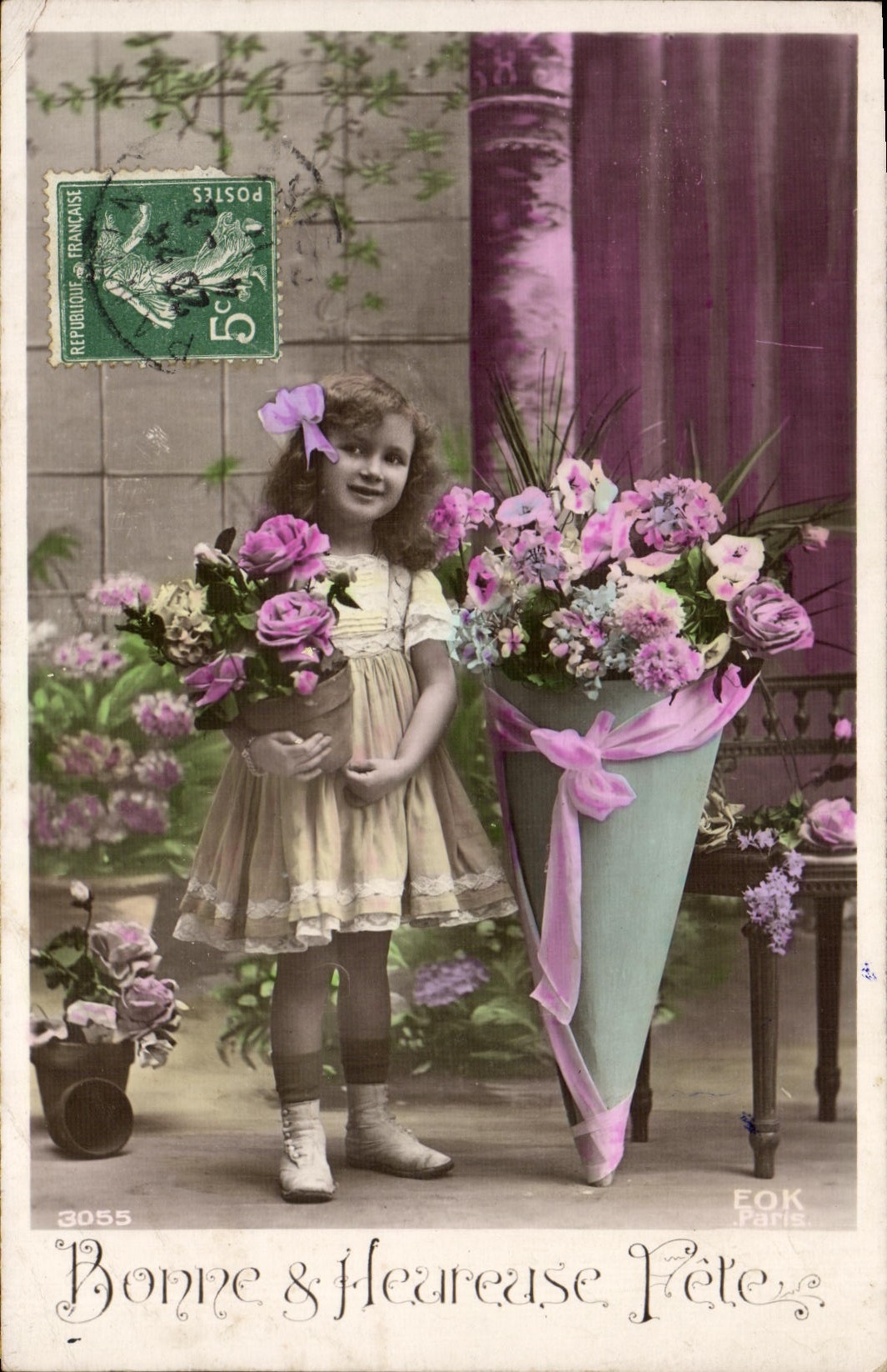 CPA Fantaisie Enfant Fleurs 