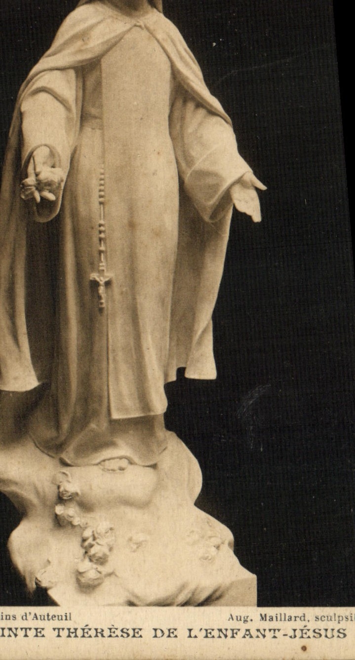 VINTAGE POSTCARD Statue of Sainte Therese of the Jesus child
