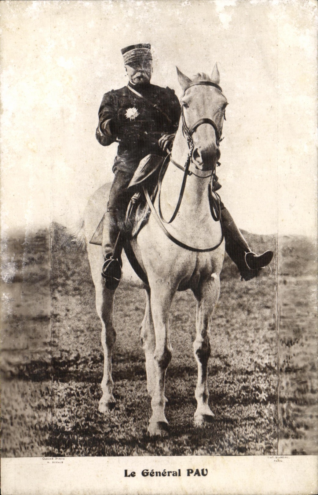 CPA Militaria le general Pau 