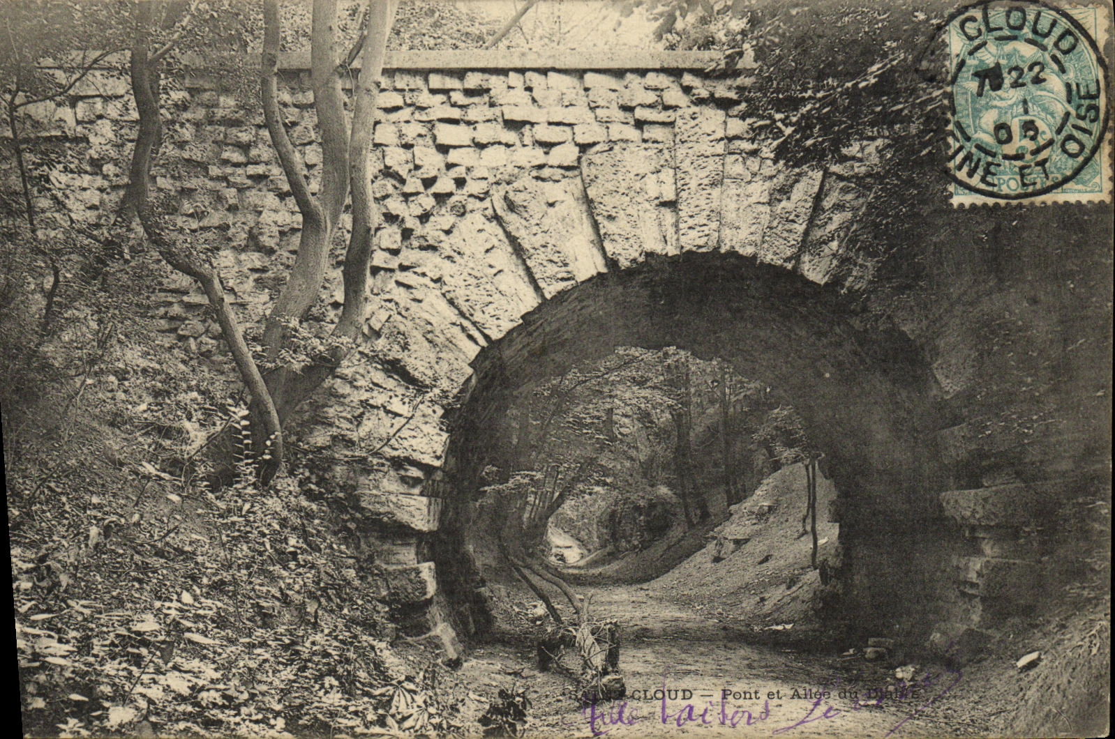 VINTAGE POSTCARD St Cloud Bridge and alley of the devil