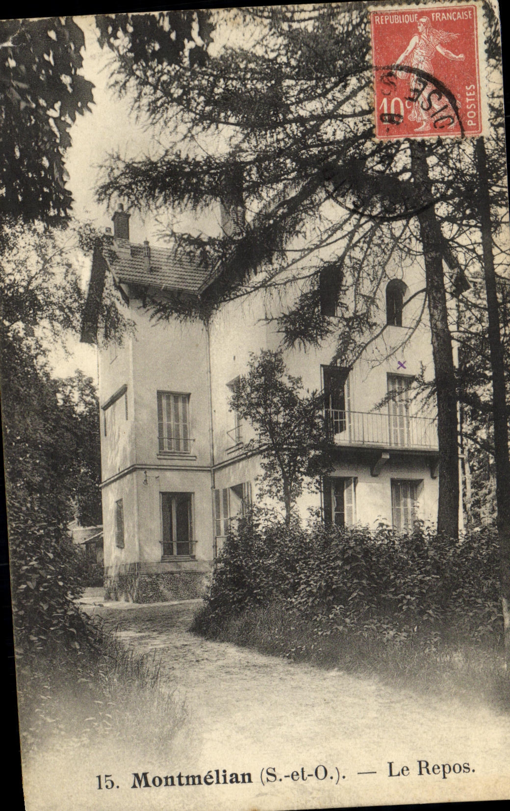 VINTAGE POSTCARD Montmelian rest