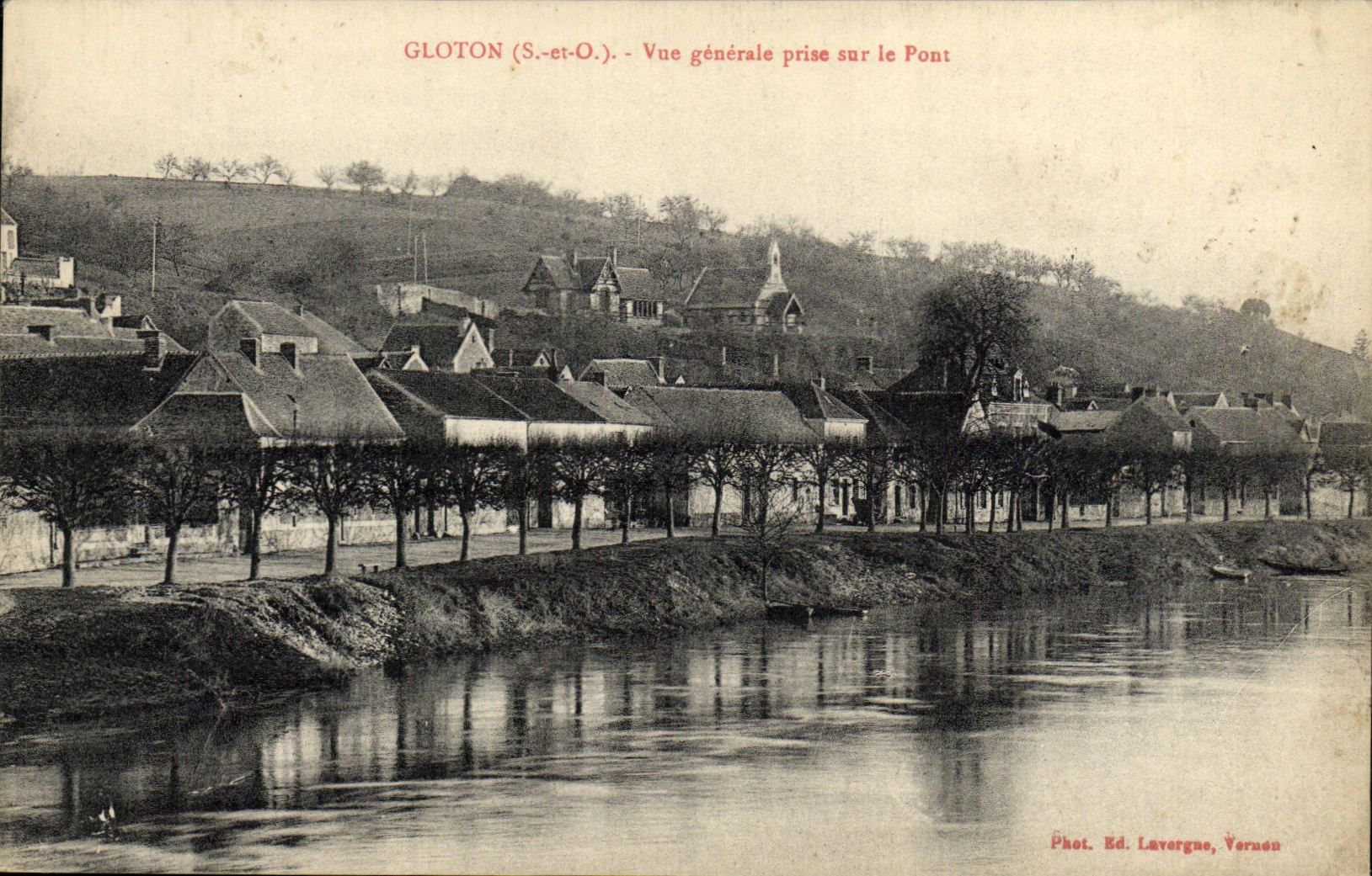 CPA Gloton Vue generale prise sur le pont 