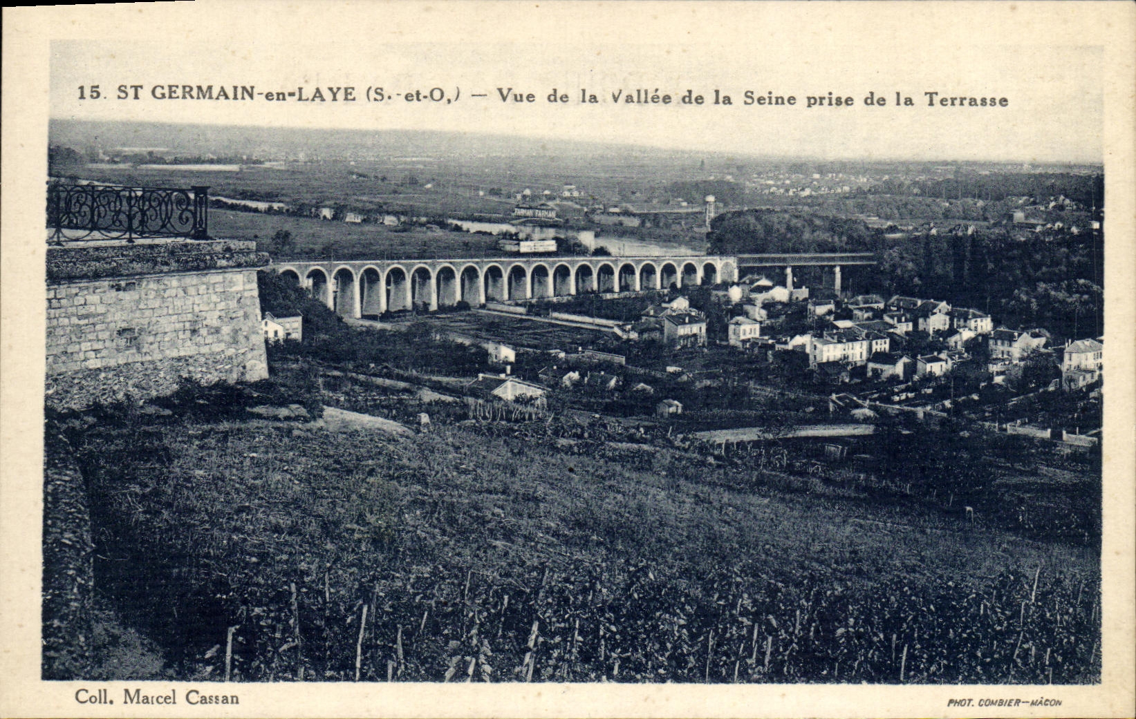 CPA St Germain En Laye Vue de la vallee de la seine prise de la terrasse