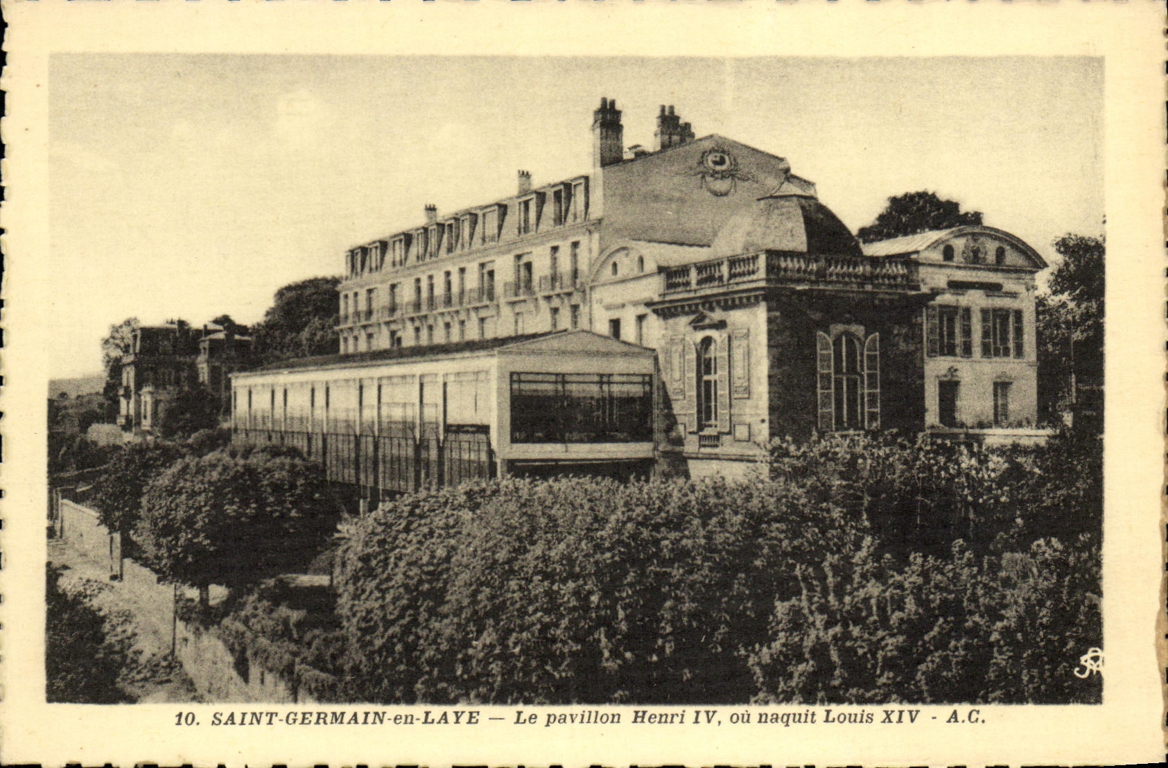 CPA Saint Germain En Laye Le pavillon Henri IV ou naquit Louis XIV