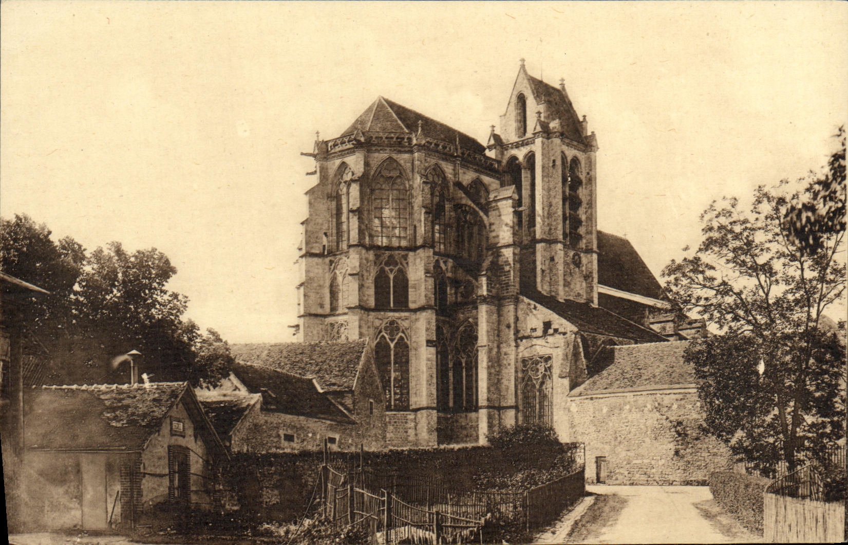 VINTAGE POSTCARD Church of Saint Sulpice De Favieres