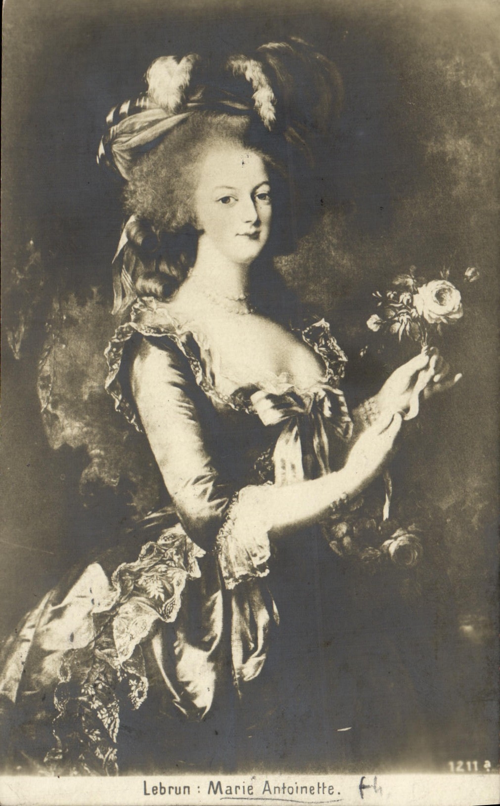 VINTAGE POSTCARD Lebrun Marie Antoinette