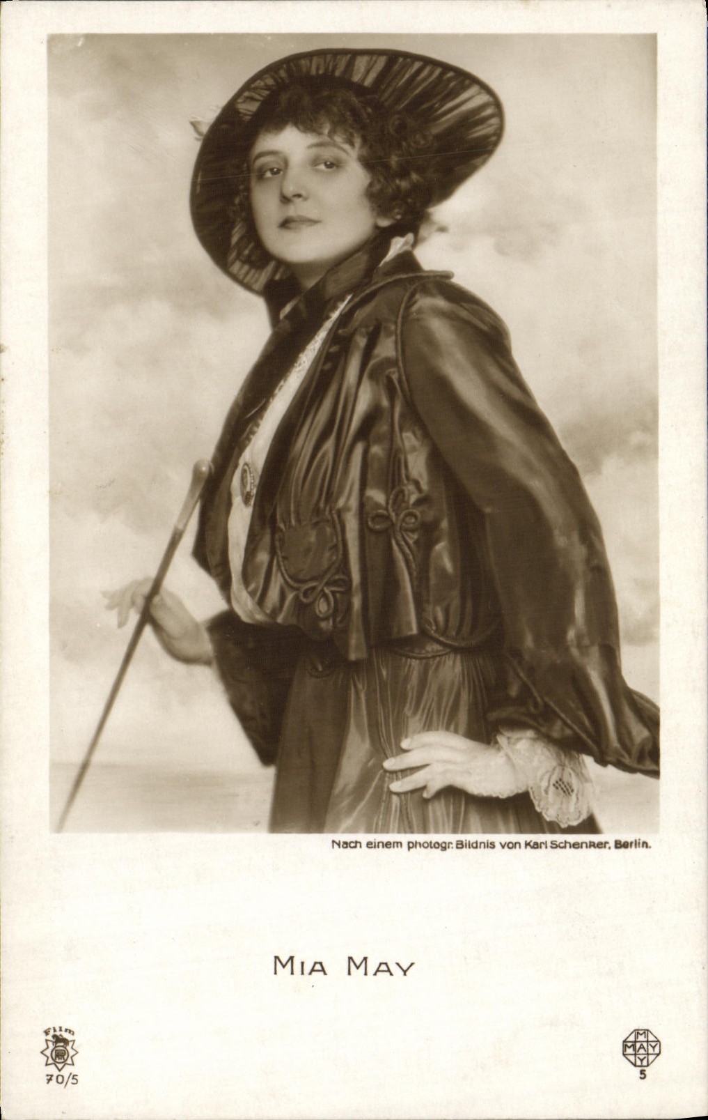 VINTAGE POSTCARD Fantasy Woman Mia May