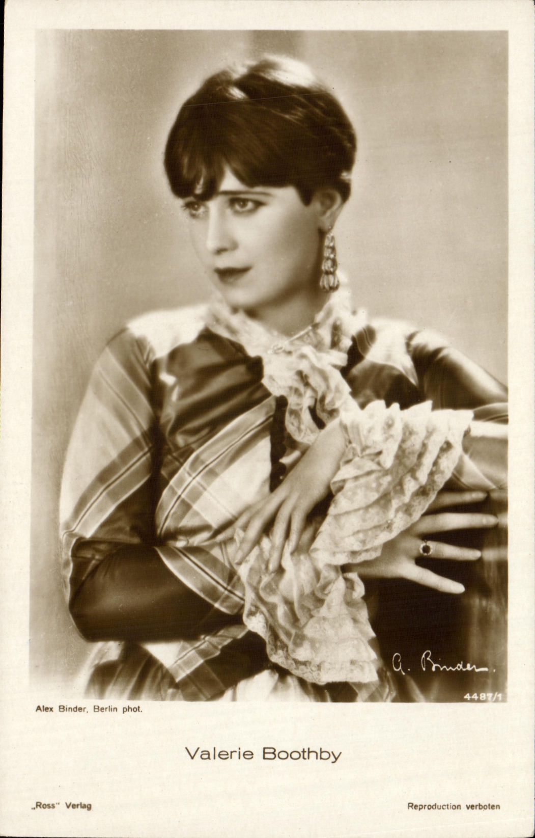 CPA Fantaisie Femme Valerie Boothby