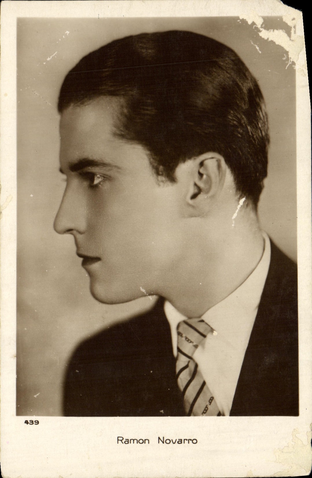 VINTAGE POSTCARD Ramon Novarro