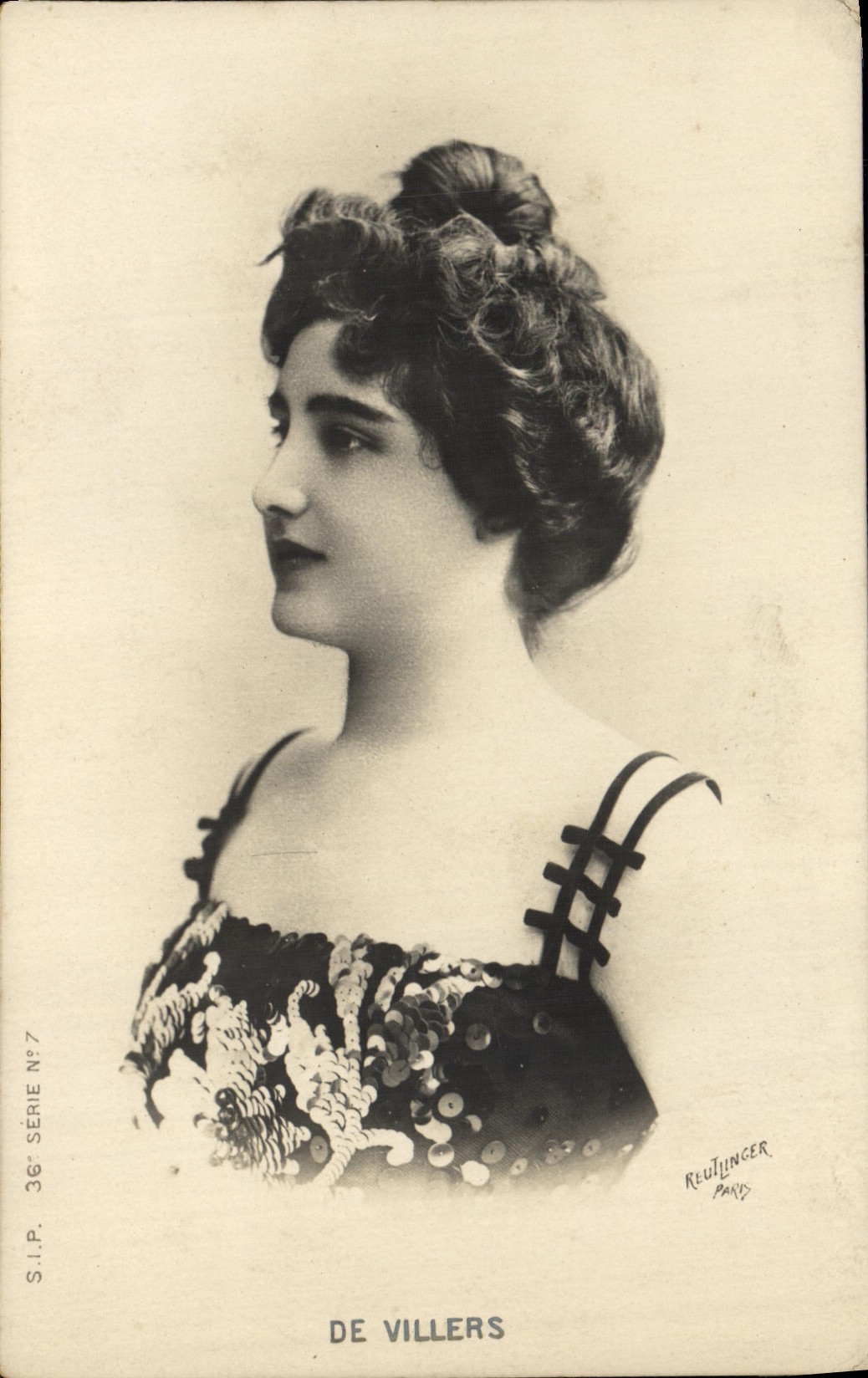 VINTAGE POSTCARD Fantasy Woman De Villers