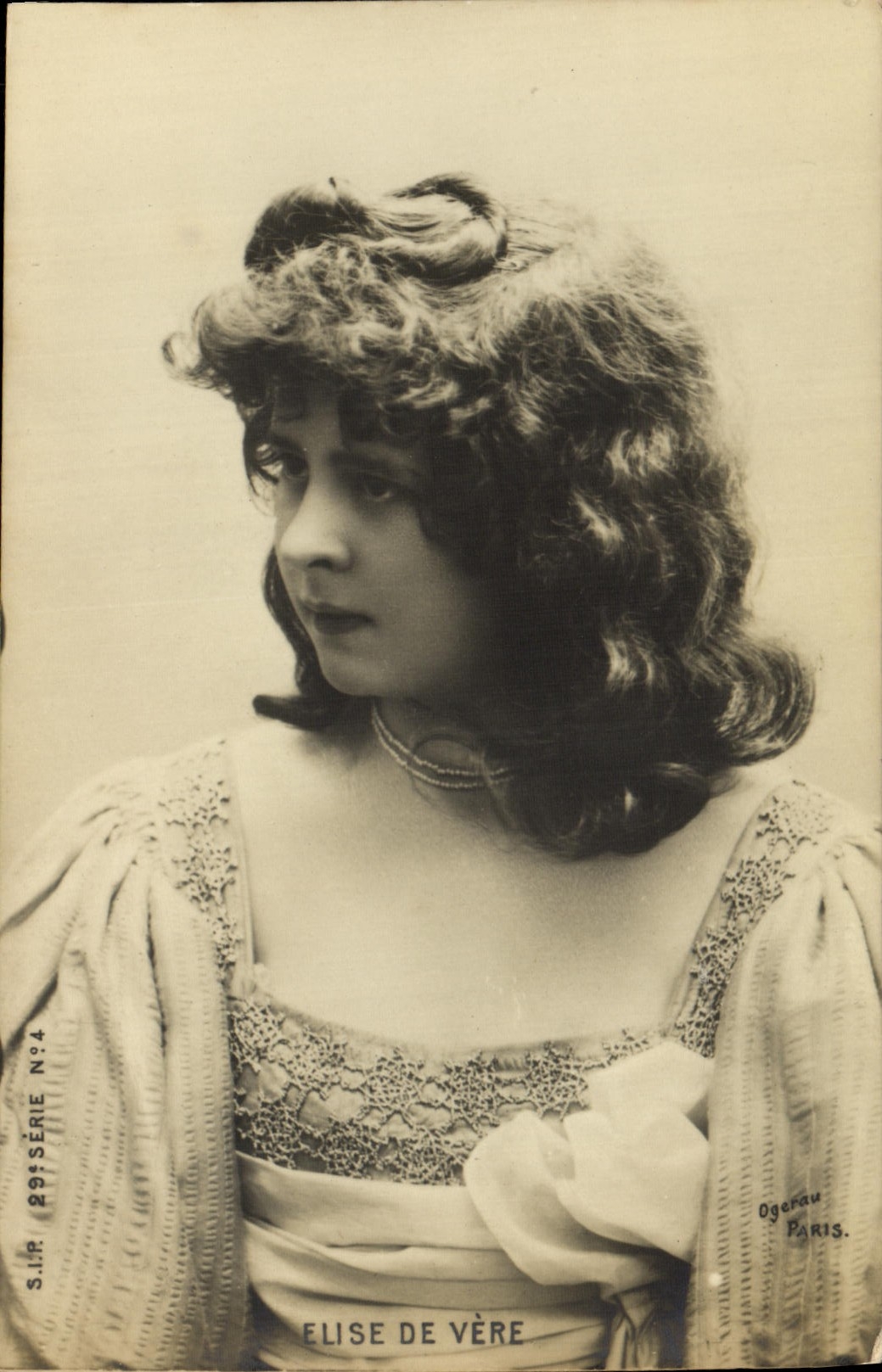 CPA Fantaisie Femme Elise de Vere